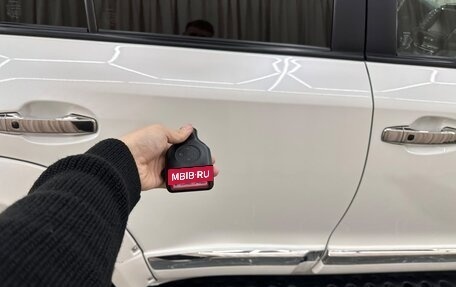 Toyota Land Cruiser 200, 2013 год, 4 799 900 рублей, 28 фотография