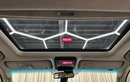 Toyota Land Cruiser 200, 2013 год, 4 799 900 рублей, 18 фотография