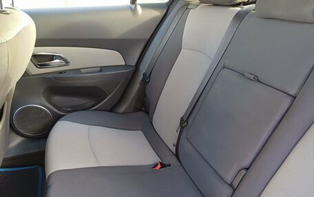 Chevrolet Cruze II, 2010 год, 589 000 рублей, 9 фотография