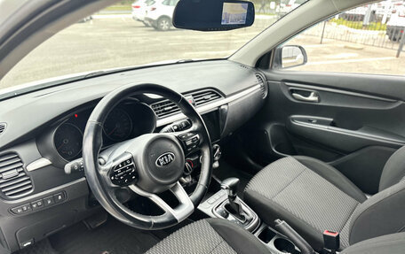 KIA Rio IV, 2017 год, 1 000 000 рублей, 20 фотография
