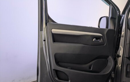 Peugeot Traveller I, 2020 год, 3 200 000 рублей, 19 фотография