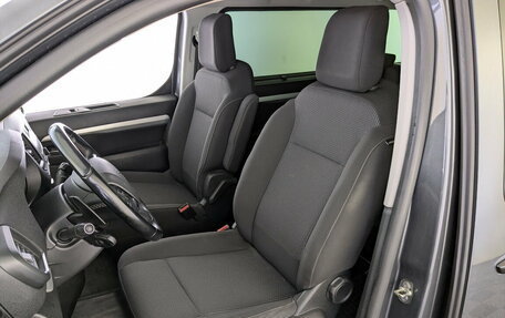 Peugeot Traveller I, 2020 год, 3 200 000 рублей, 20 фотография
