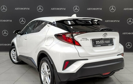 Toyota C-HR I рестайлинг, 2021 год, 2 750 000 рублей, 7 фотография