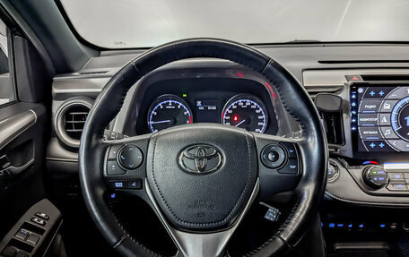 Toyota RAV4, 2019 год, 3 300 000 рублей, 20 фотография