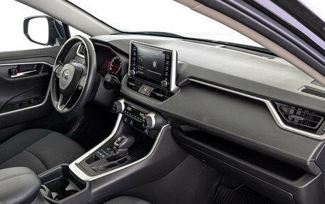 Toyota RAV4, 2020 год, 3 620 000 рублей, 13 фотография
