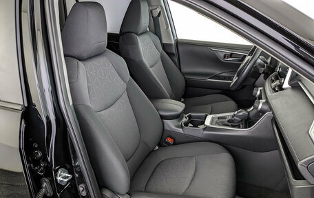 Toyota RAV4, 2020 год, 3 620 000 рублей, 24 фотография