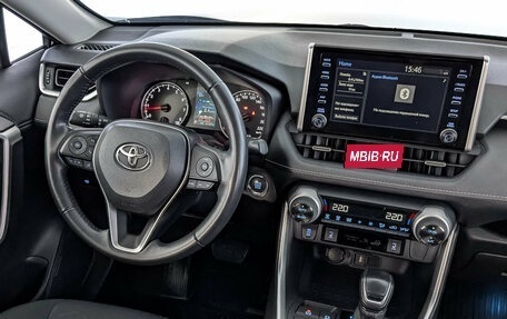 Toyota RAV4, 2020 год, 3 620 000 рублей, 27 фотография