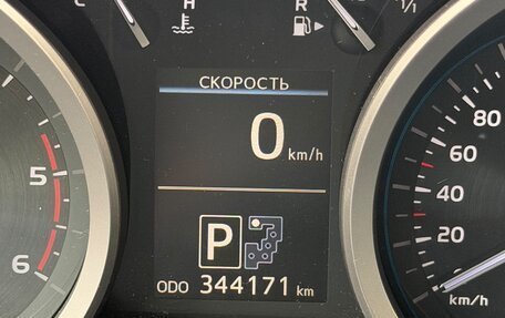Toyota Land Cruiser 200, 2014 год, 3 950 000 рублей, 10 фотография