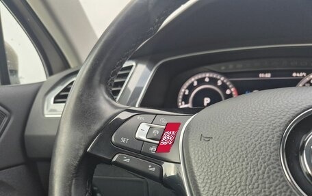 Volkswagen Tiguan II, 2018 год, 2 800 000 рублей, 16 фотография