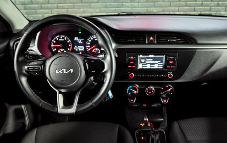 KIA Rio IV, 2022 год, 1 570 000 рублей, 18 фотография
