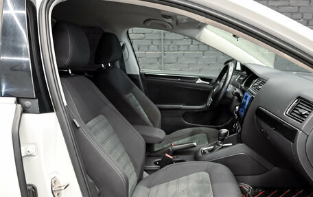 Volkswagen Jetta VI, 2016 год, 1 500 000 рублей, 12 фотография