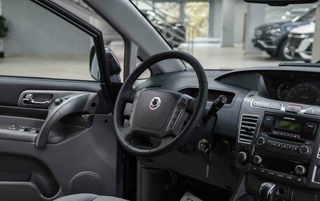 SsangYong Stavic, 2013 год, 1 550 000 рублей, 9 фотография
