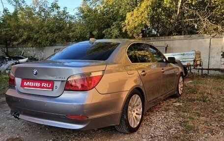 BMW 5 серия, 2004 год, 720 000 рублей, 1 фотография