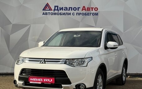 Mitsubishi Outlander III рестайлинг 3, 2014 год, 1 659 000 рублей, 1 фотография