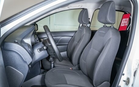 Renault Logan II, 2022 год, 1 370 000 рублей, 10 фотография