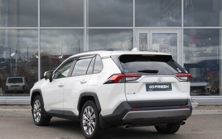 Toyota RAV4, 2020 год, 4 050 000 рублей, 2 фотография