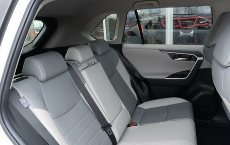 Toyota RAV4, 2020 год, 4 050 000 рублей, 14 фотография