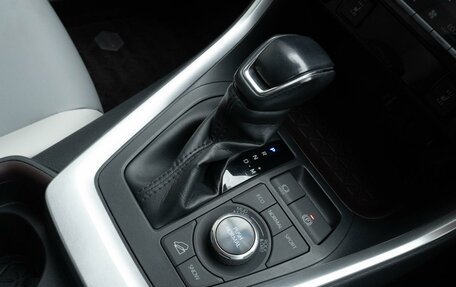 Toyota RAV4, 2020 год, 4 050 000 рублей, 18 фотография