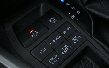 Toyota RAV4, 2023 год, 3 332 000 рублей, 13 фотография
