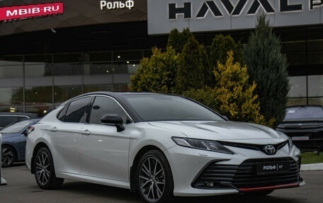 Toyota Camry, 2021 год, 3 500 000 рублей, 2 фотография