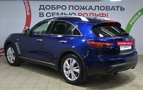 Infiniti QX70, 2014 год, 2 220 000 рублей, 6 фотография