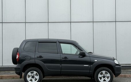 Chevrolet Niva I рестайлинг, 2018 год, 900 000 рублей, 5 фотография
