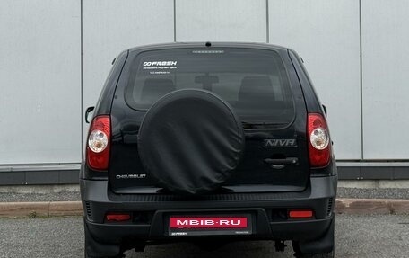 Chevrolet Niva I рестайлинг, 2018 год, 900 000 рублей, 4 фотография