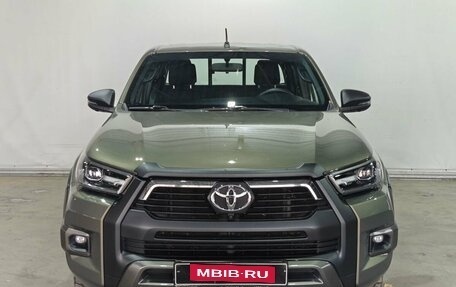 Toyota Hilux VIII, 2022 год, 6 298 000 рублей, 2 фотография