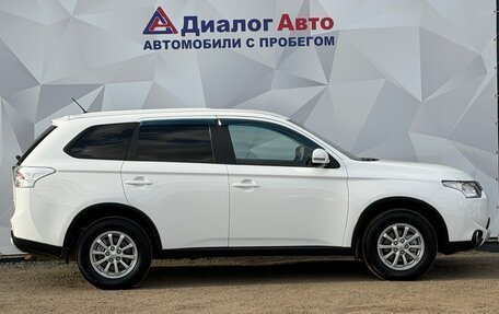 Mitsubishi Outlander III рестайлинг 3, 2014 год, 1 659 000 рублей, 4 фотография
