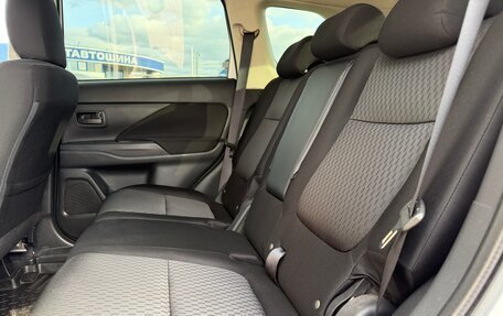 Mitsubishi Outlander III рестайлинг 3, 2014 год, 1 659 000 рублей, 16 фотография