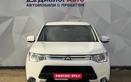Mitsubishi Outlander III рестайлинг 3, 2014 год, 1 659 000 рублей, 2 фотография