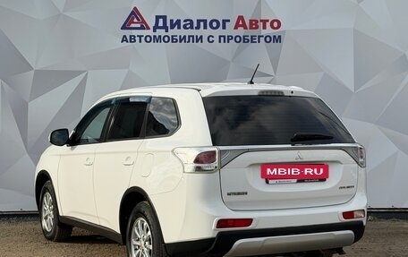 Mitsubishi Outlander III рестайлинг 3, 2014 год, 1 659 000 рублей, 7 фотография
