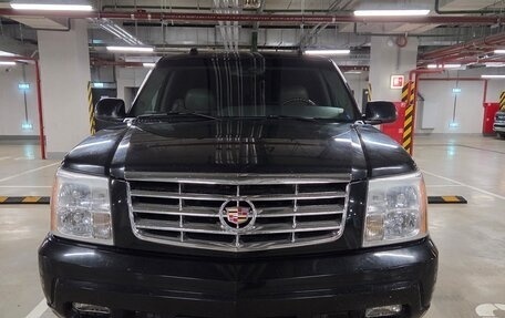 Cadillac Escalade II, 2004 год, 1 990 000 рублей, 1 фотография