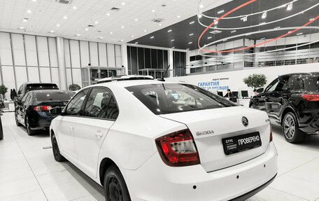 Skoda Rapid I, 2017 год, 1 050 000 рублей, 8 фотография