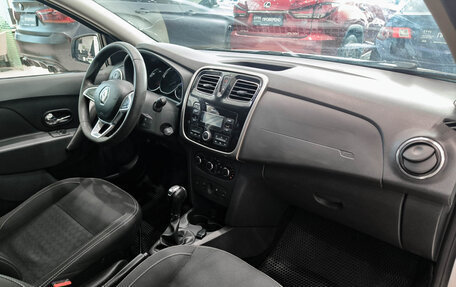 Renault Logan II, 2020 год, 720 000 рублей, 15 фотография