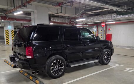 Cadillac Escalade II, 2004 год, 1 990 000 рублей, 2 фотография