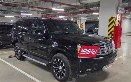 Cadillac Escalade II, 2004 год, 1 990 000 рублей, 4 фотография