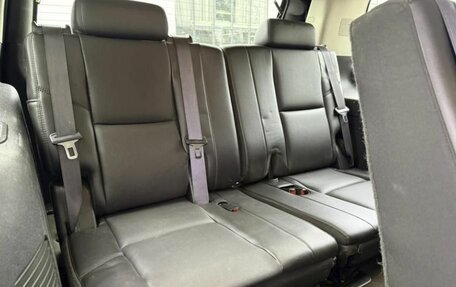 Chevrolet Tahoe III, 2011 год, 1 690 000 рублей, 14 фотография