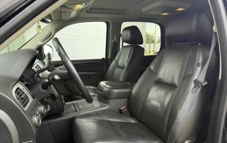 Chevrolet Tahoe III, 2011 год, 1 690 000 рублей, 10 фотография