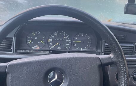 Mercedes-Benz 190 (W201), 1984 год, 400 000 рублей, 7 фотография