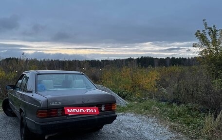 Mercedes-Benz 190 (W201), 1984 год, 400 000 рублей, 4 фотография