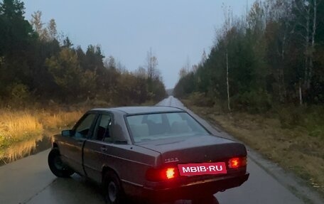 Mercedes-Benz 190 (W201), 1984 год, 400 000 рублей, 5 фотография