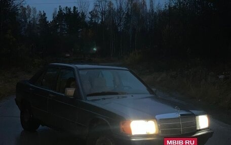 Mercedes-Benz 190 (W201), 1984 год, 400 000 рублей, 3 фотография