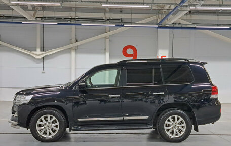 Toyota Land Cruiser 200, 2017 год, 5 600 000 рублей, 10 фотография