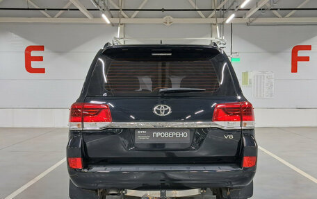 Toyota Land Cruiser 200, 2017 год, 5 600 000 рублей, 7 фотография