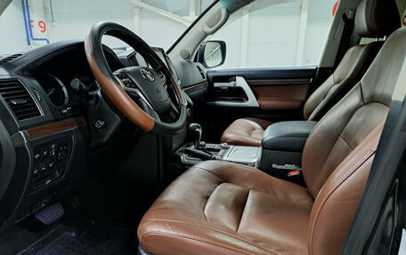 Toyota Land Cruiser 200, 2017 год, 5 600 000 рублей, 20 фотография