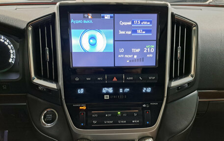 Toyota Land Cruiser 200, 2017 год, 5 600 000 рублей, 18 фотография