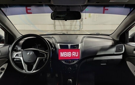 Hyundai Solaris II рестайлинг, 2012 год, 580 000 рублей, 18 фотография