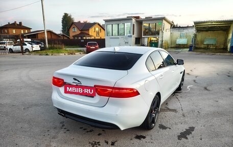 Jaguar XE I рестайлинг, 2016 год, 1 360 000 рублей, 4 фотография