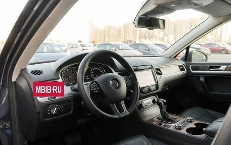 Volkswagen Touareg III, 2013 год, 2 078 000 рублей, 5 фотография